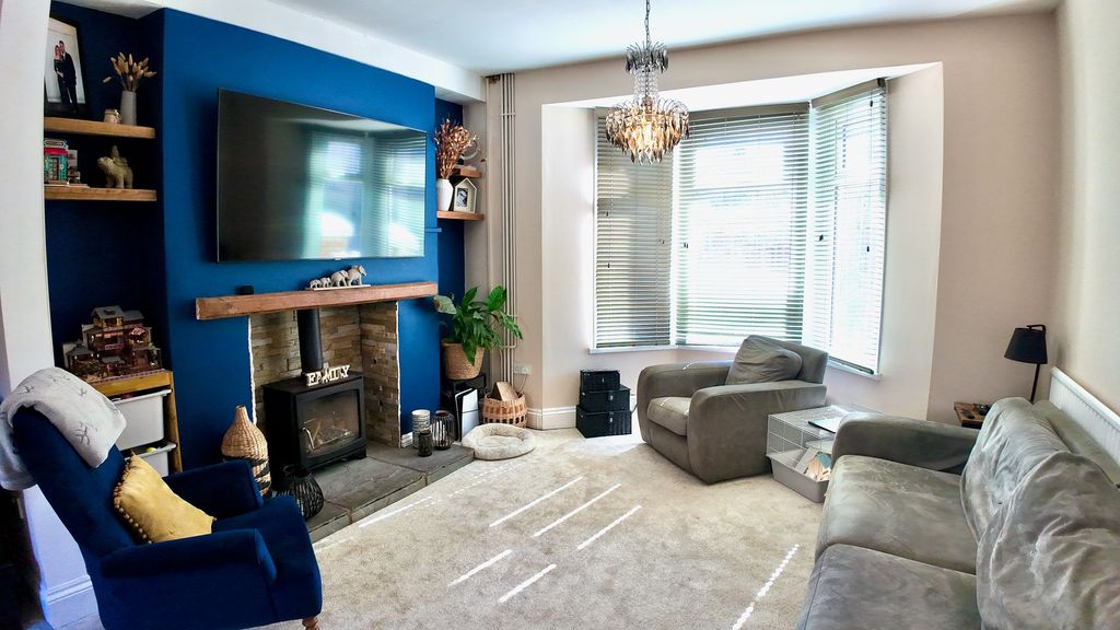 Additional image 2 of 4 bed semi-detached house for saleHillside Road, Crumlin NP11