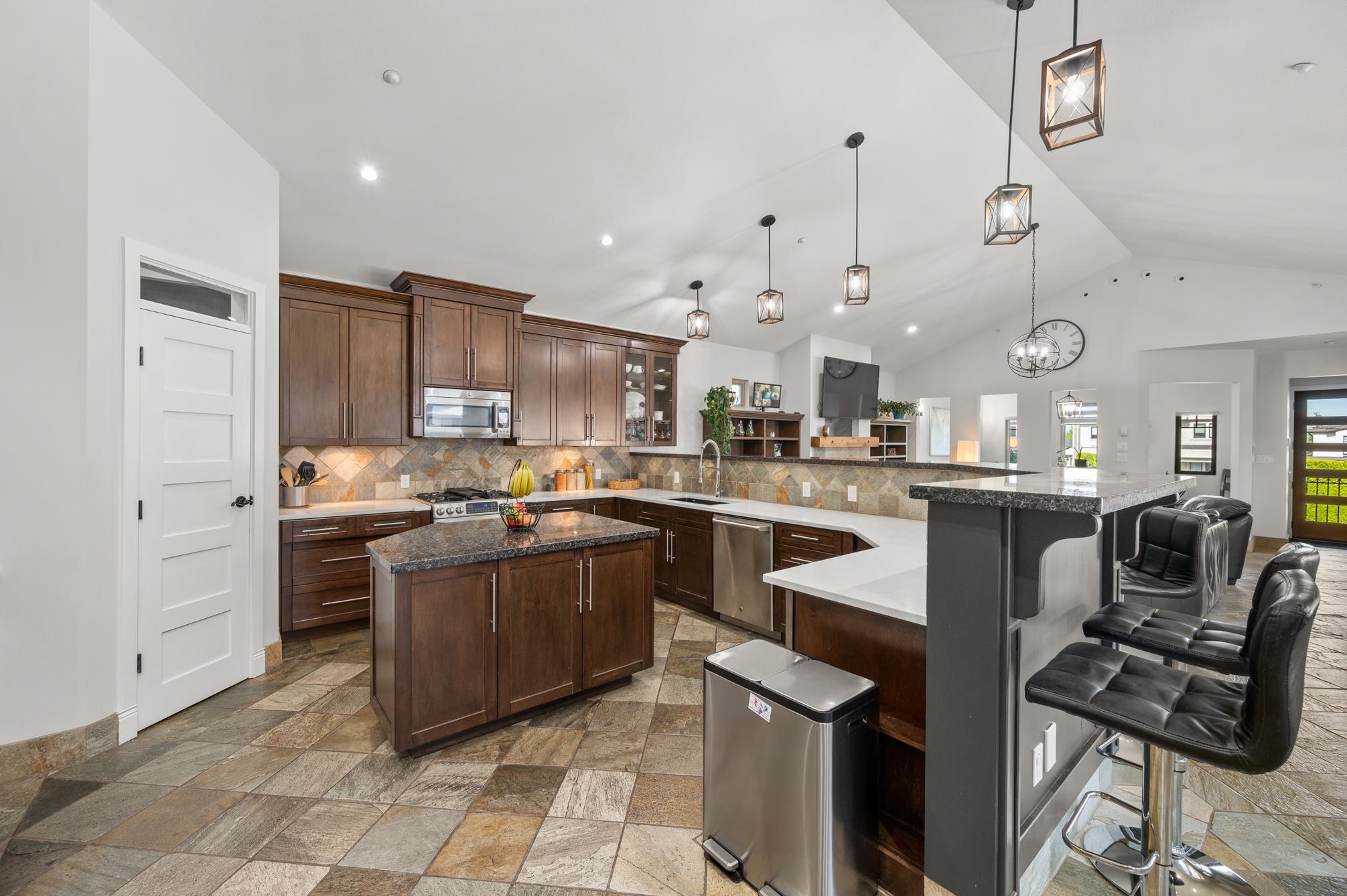 1247 Stayte Road, White Rock, BC, V4B 4Z1 photo 5