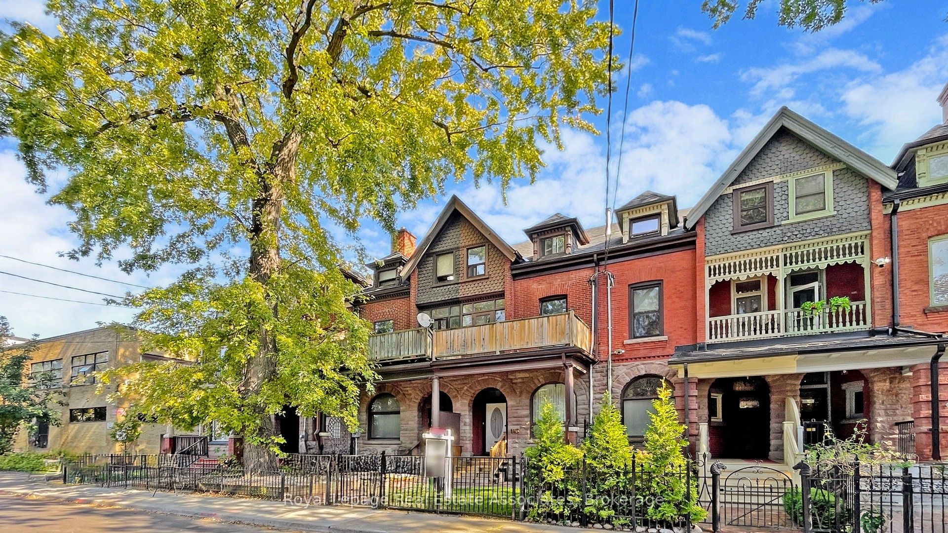 143 Seaton Street, Toronto, ON, M5A 2T2