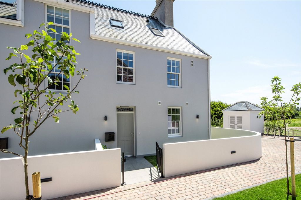 1 bed flat for saleThe Farm House 1, St. Clement JE2