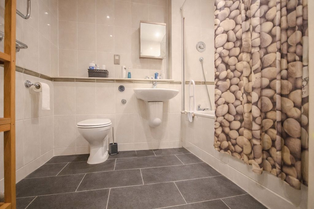 Additional image 12 of 1 bed flat for saleChandlery Way, Cardiff CF10