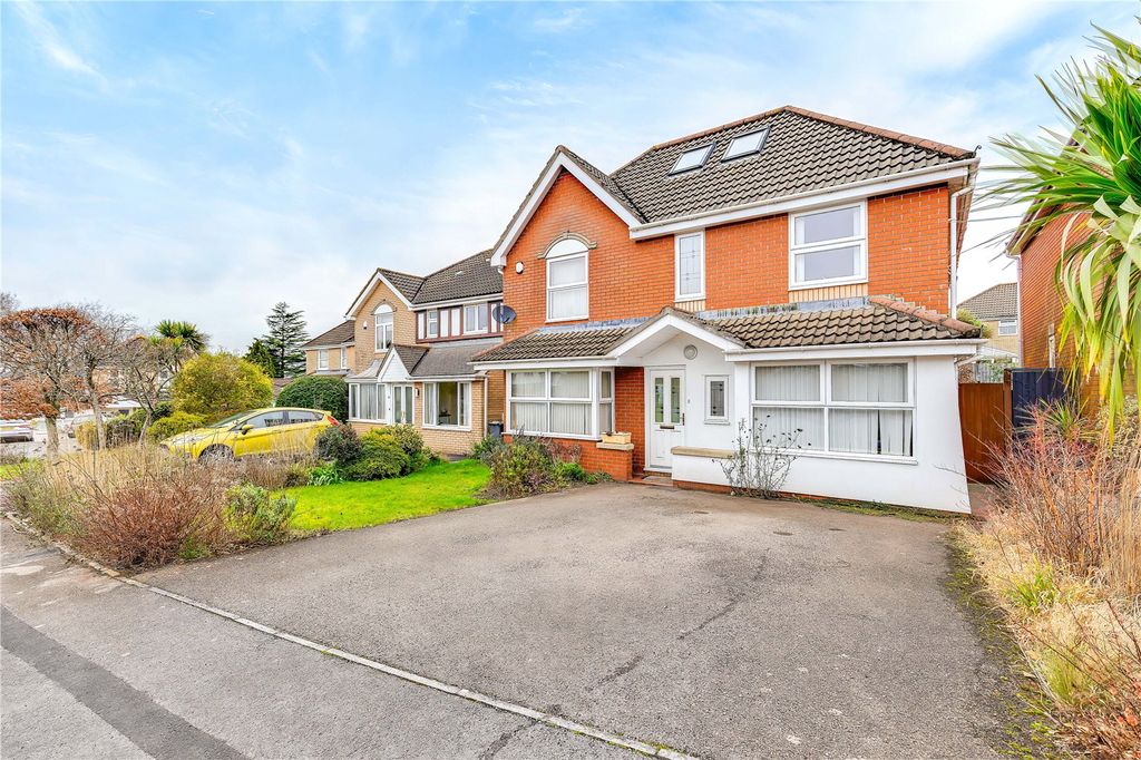 5 bed detached house for saleFfordd Cwellyn, Cyncoed, Cardiff CF23