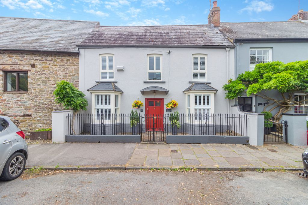 4 bed terraced house for saleNew Market Street, Usk, Monmouthshire NP15