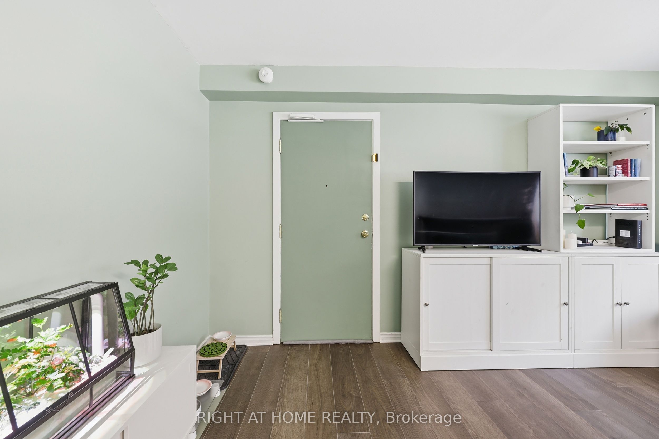 Additional image 4 of 11-223 Macnab Street S, Hamilton, ON, L8P 3C9