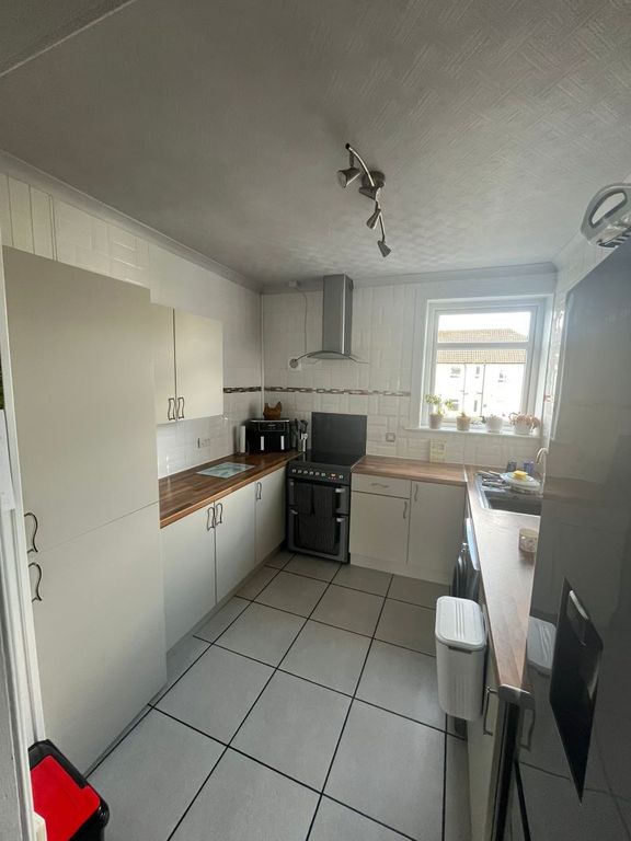 Additional image 2 of 3 bed flat for sale41 Sunnyside Crescent, Mauchline, Ayrshire KA5