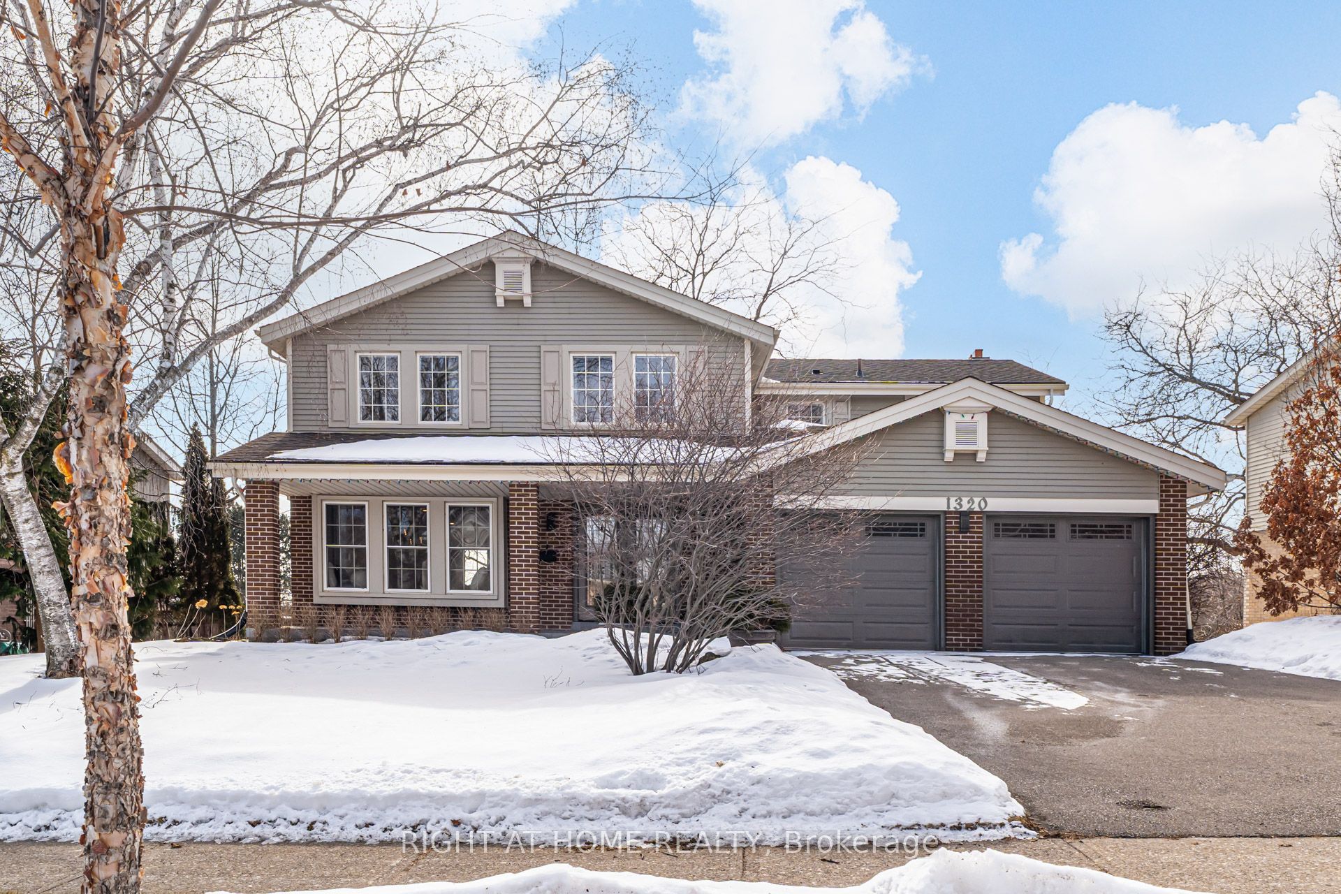 1320 Monmouth Drive, Burlington, ON, L7P 3J6
