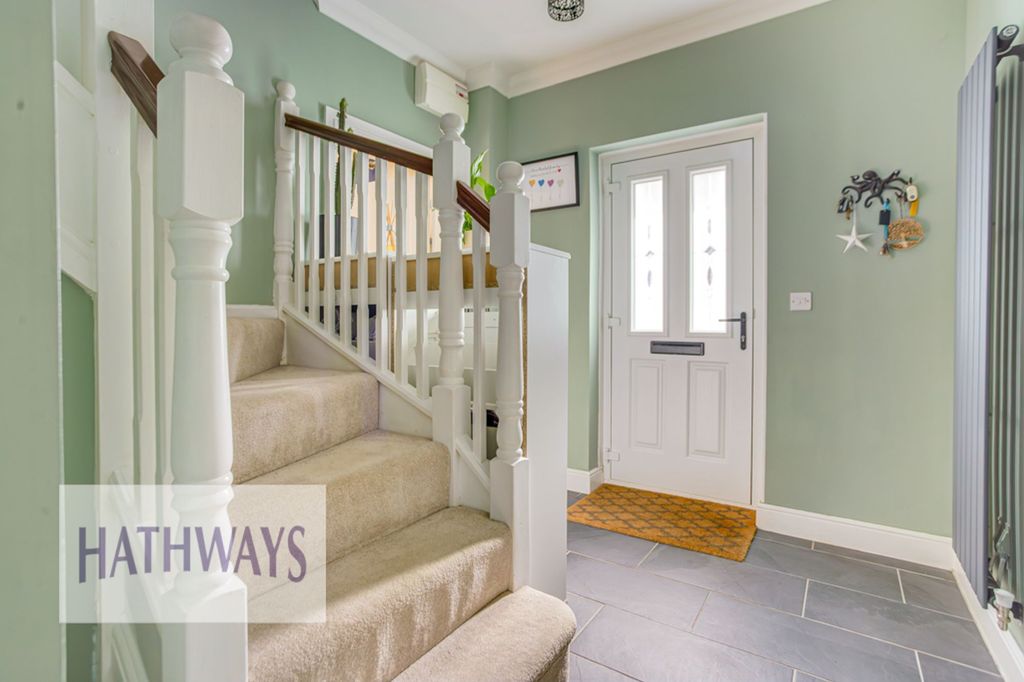 4 bed detached house for saleParc Panteg, Griffithstown NP4 photo 5