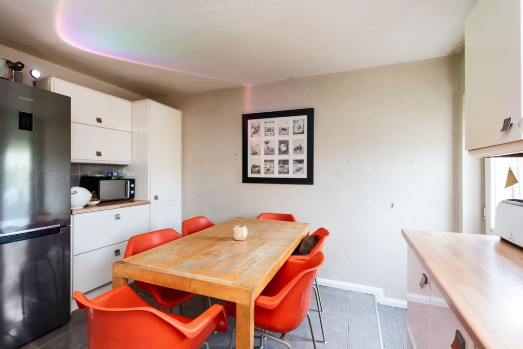 4 bed terraced house for saleCatherine Way, Bath BA1 photo 5