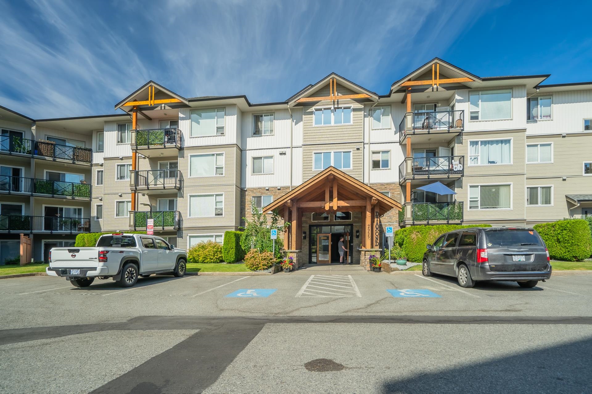 202-2955 Diamond Crescent, Abbotsford, BC, V2T 2L5