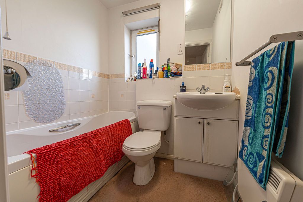 Additional image 16 of 2 bed flat for saleJim Driscoll Way, Cardiff CF11