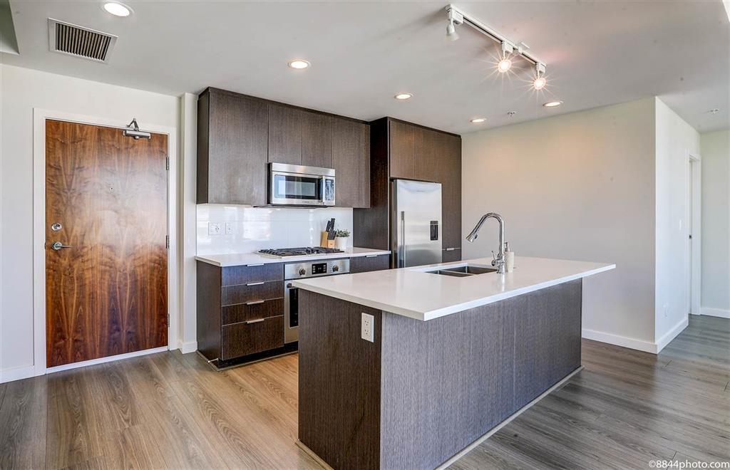 Additional image 2 of 1703-8688 Hazelbridge Way, Richmond, BC, V6X 0R6