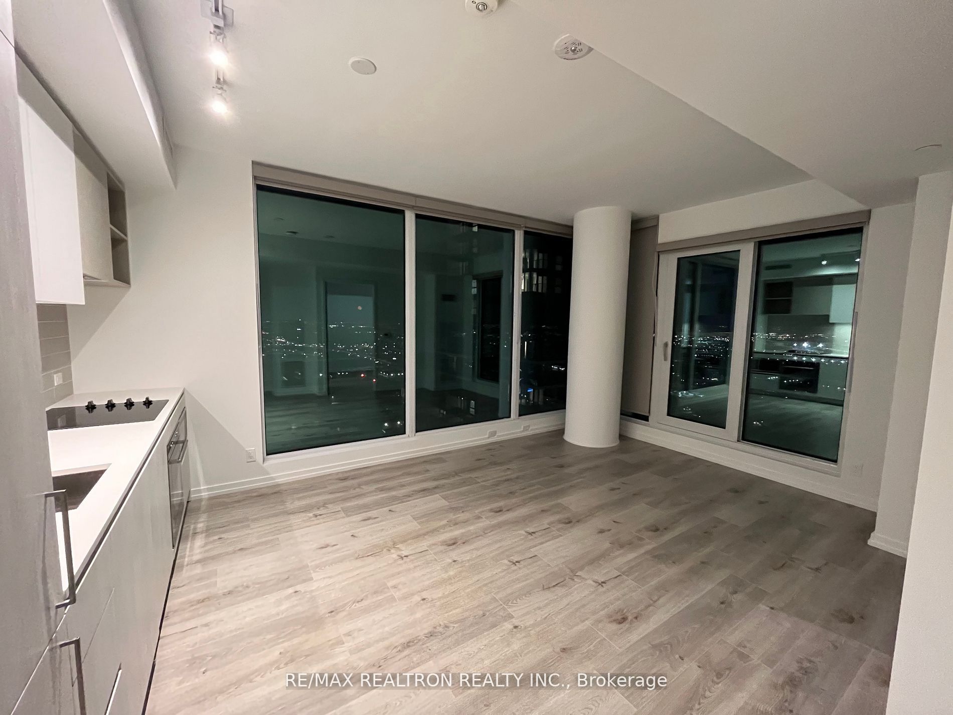 5005-1000 Portage Parkway, Vaughan, ON, L4K 0L1