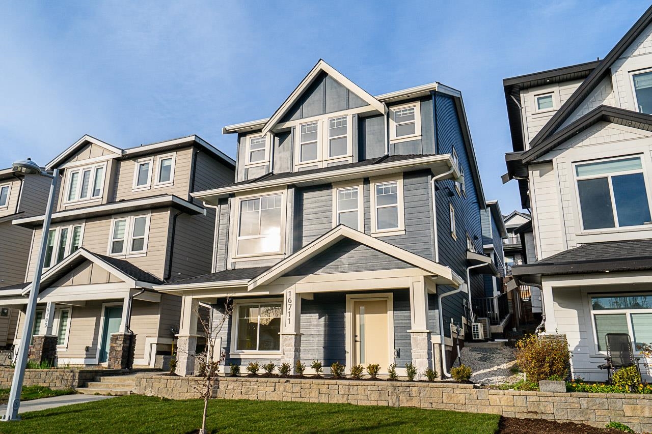 16711 16 Avenue, Surrey, BC, V3Z 0T3
