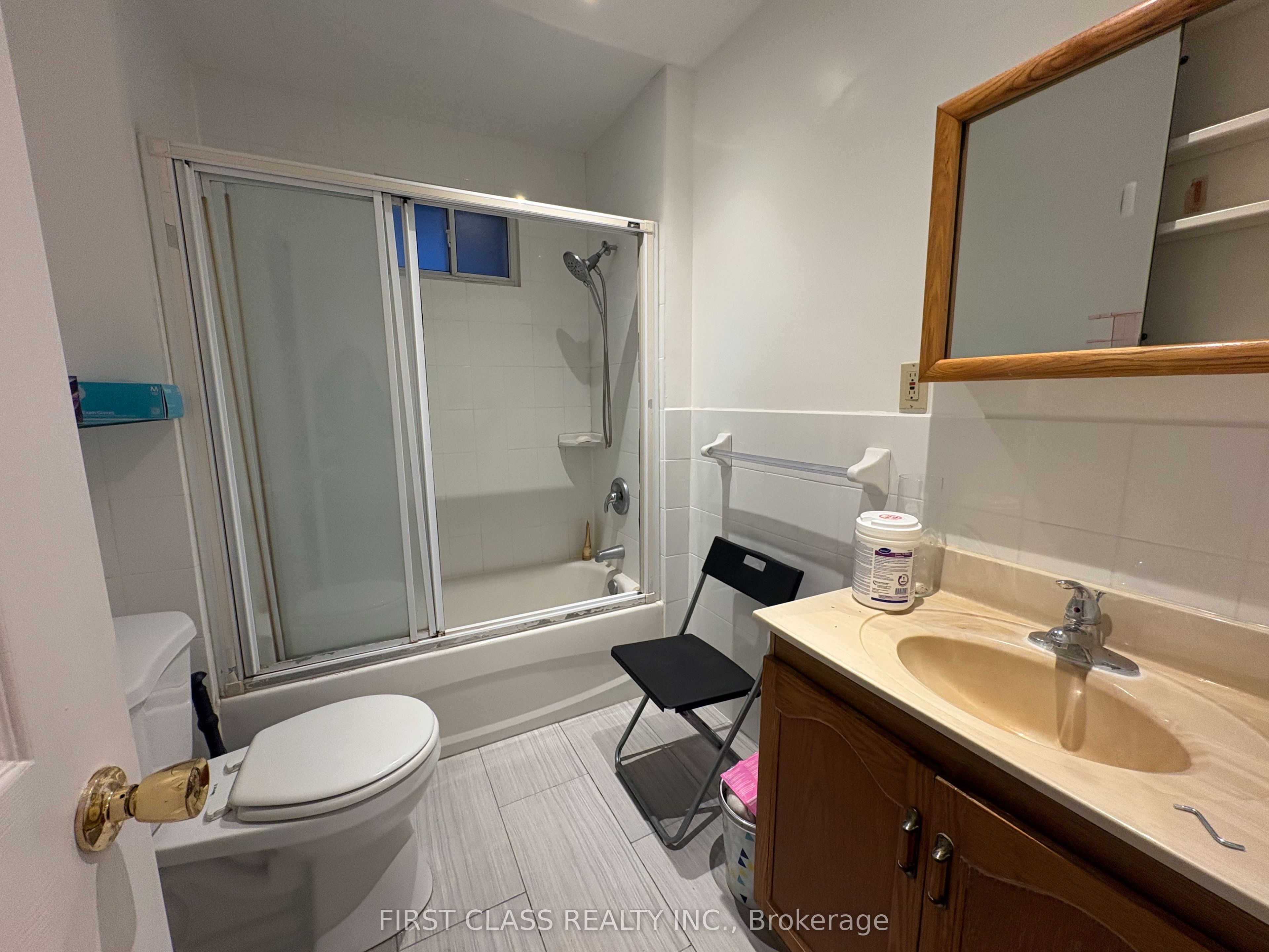 2471 Gerrard Street E, Toronto, ON, M4E 2G3 photo 5