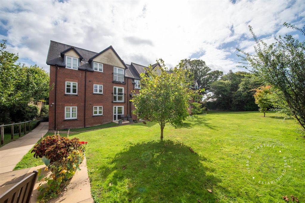 Additional image 15 of 1 bed flat for salePritchard Court, Cardiff Road, Llandaff, Cardiff CF5