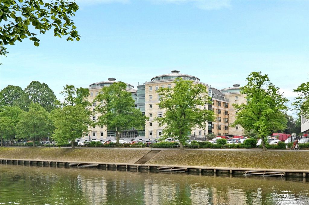 Additional image 2 of 2 bed flat for saleLeeman Road, York, North Yorkshire YO26