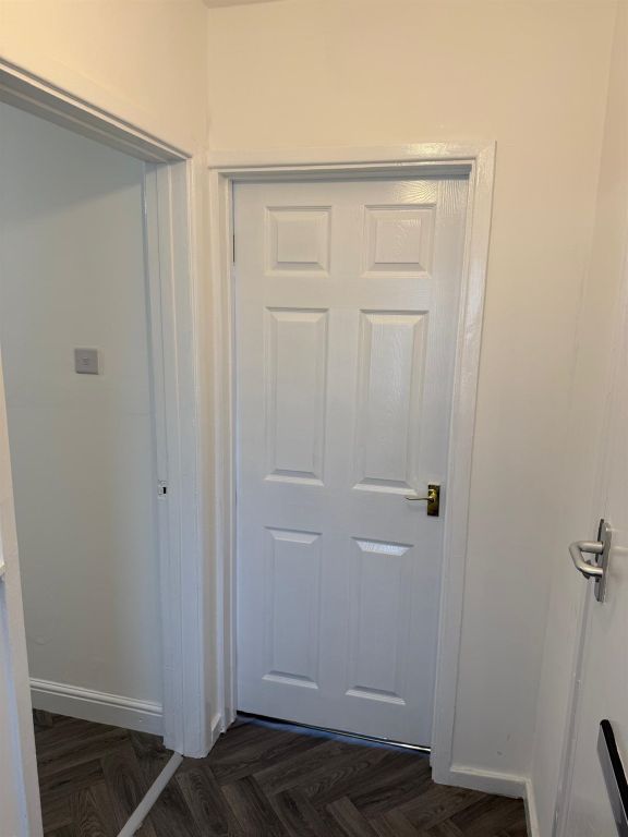 2 bed flat for saleHeol Ebwy, Cardiff CF5 photo 4