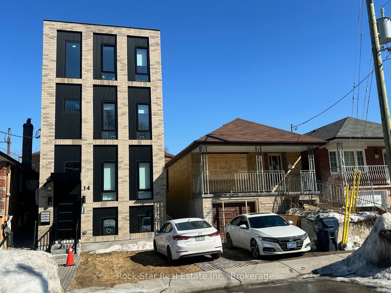 12 Holmesdale Road, Toronto, ON, M6E 1Y1