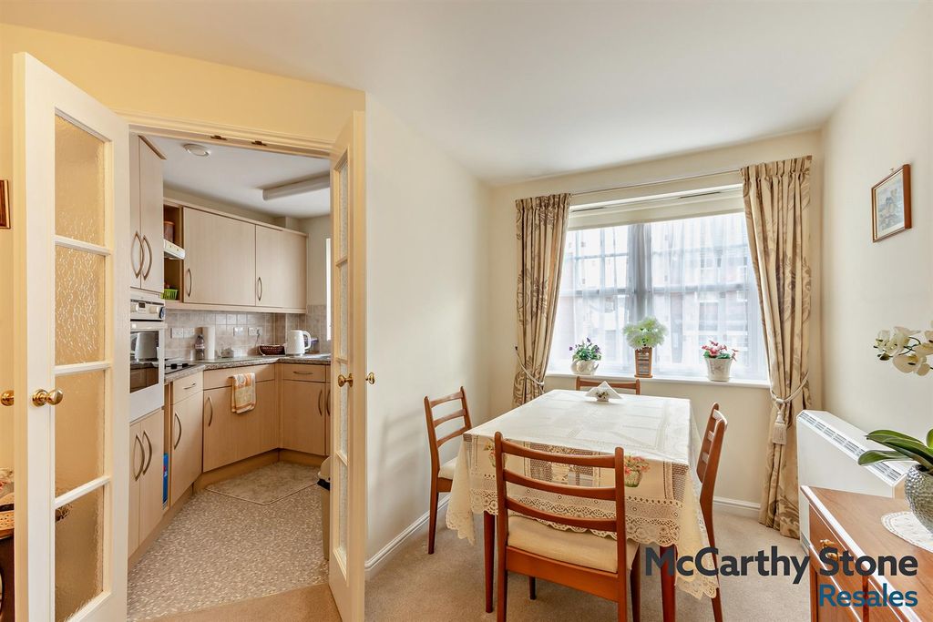 Additional image 5 of 2 bed flat for saleHartwell Court, Church Street, Eastwood, Nottingham NG16
