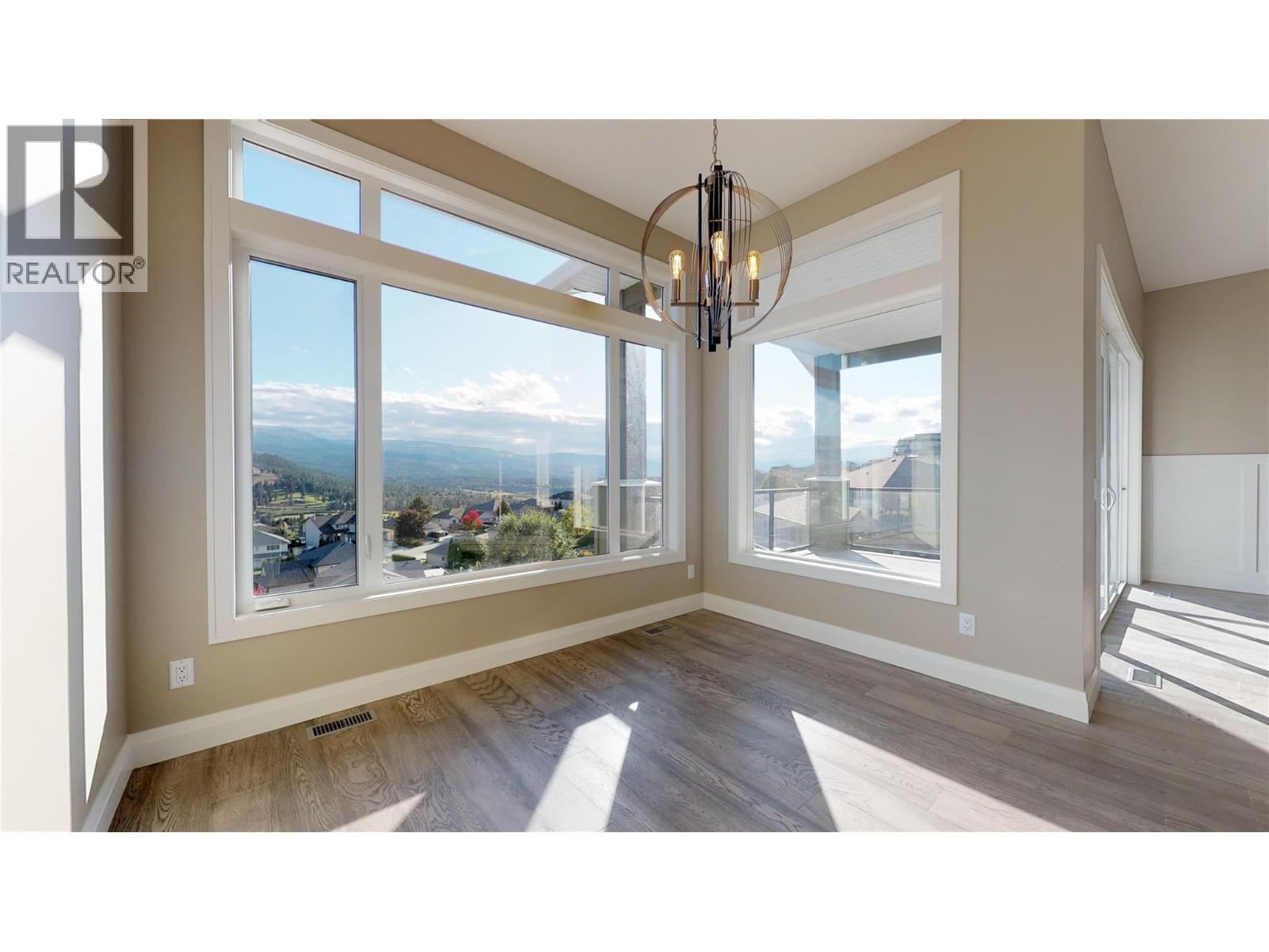 Additional image 5 of 1098 Oswell Drive, Kelowna, BC, V1P1L7