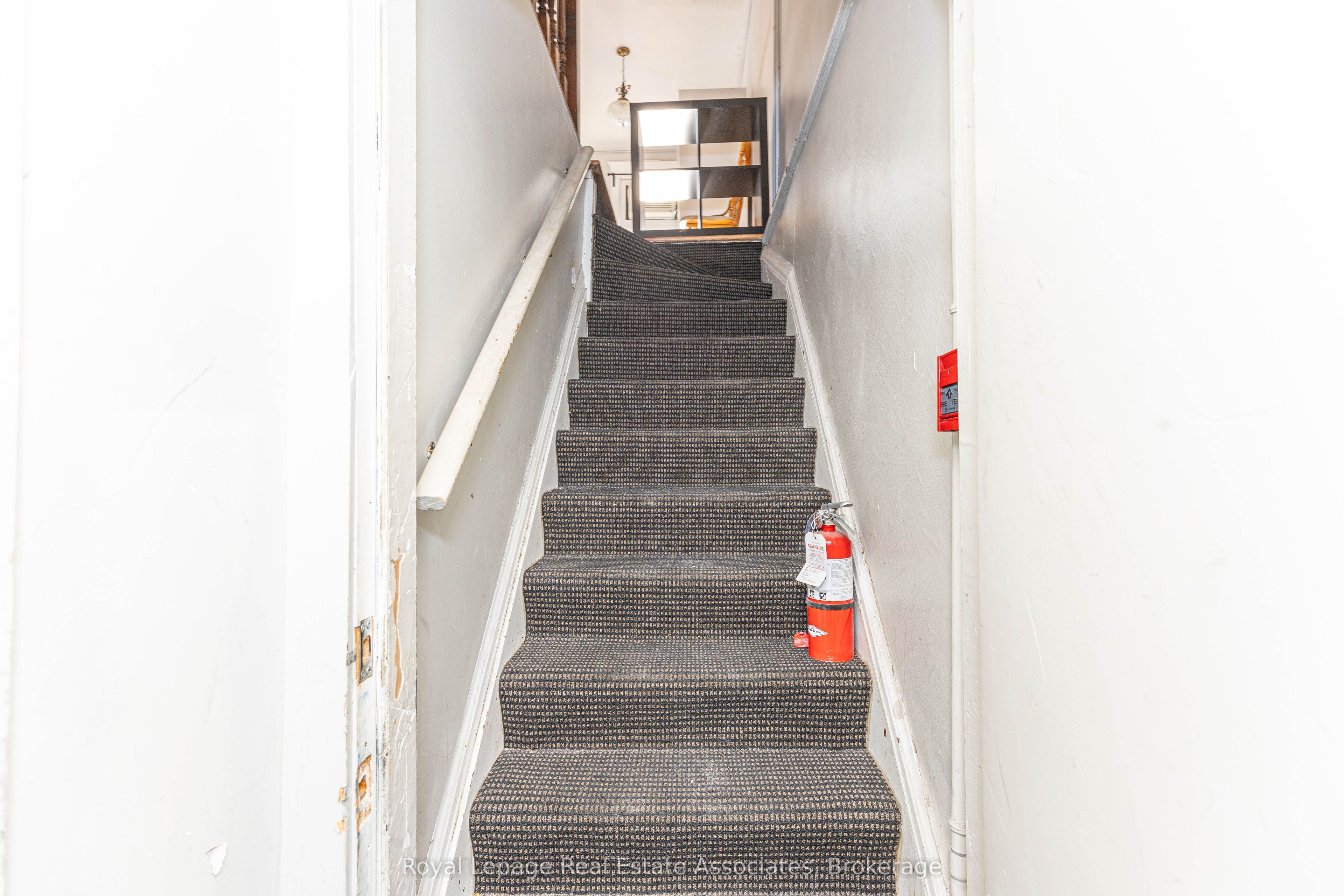 Additional image 6 of 16 (3rd)-497 Bloor Street W, Toronto, ON, M5S 1Y2