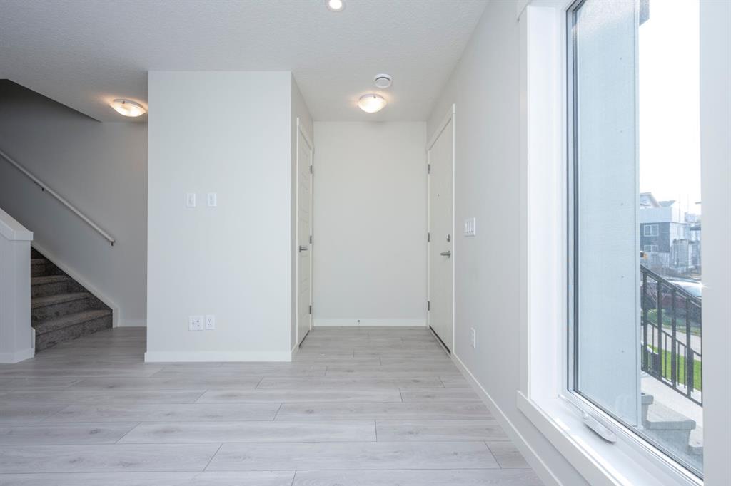 Additional image 4 of 412 Seton Circle SE, Calgary, AB, T3M 3H1