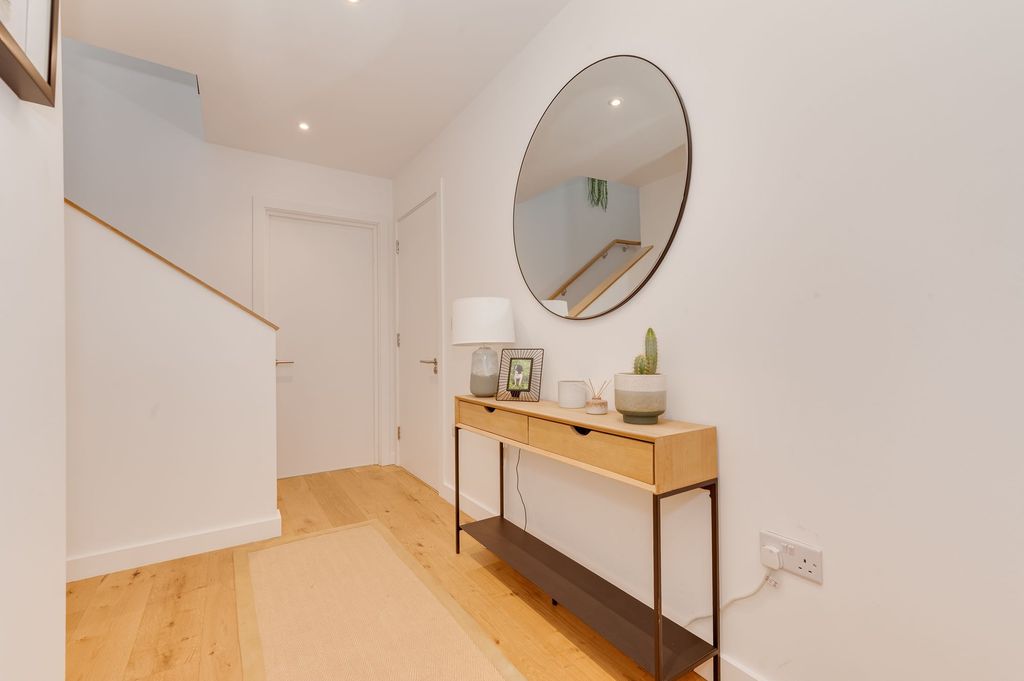Additional image 20 of 3 bed flat for saleCutlers Gardens, Sheffield S3