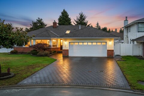 Additional image 7 of 9424 154a Street, Surrey, BC, V3R 9C8