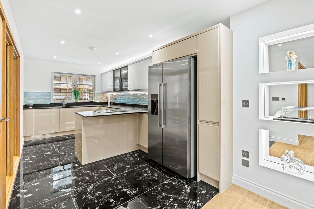 Additional image 23 of 3 bed property for saleCranworth Mews, St Helier JE2