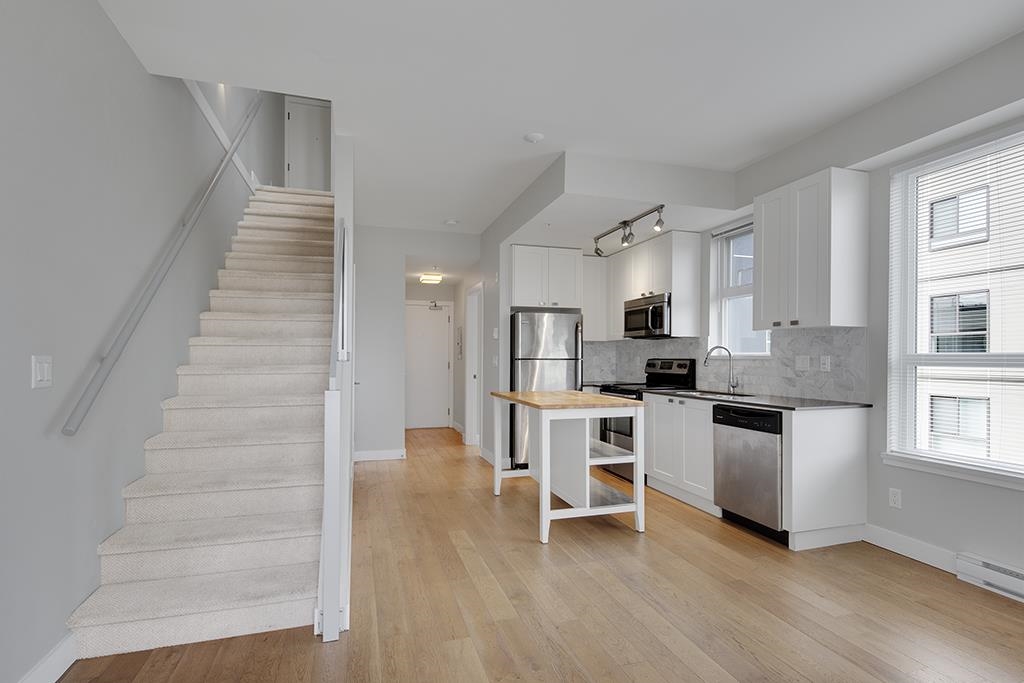 Additional image 2 of 504-3080 Gladwin Road, Abbotsford, BC, V2T 0G3