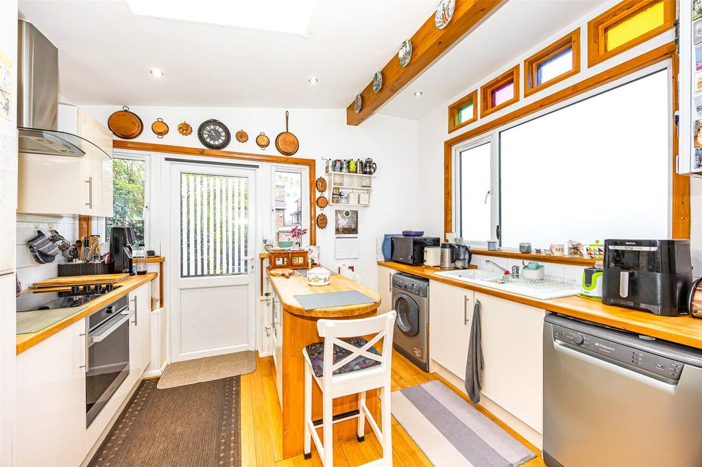 Additional image 4 of 3 bed semi-detached house for saleColin Close, Colindale NW9