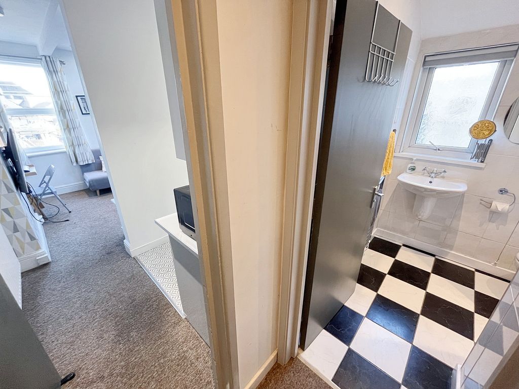 Additional image 17 of 6 bed terraced house for saleTaff Embankment, Grangetown, Cardiff CF11