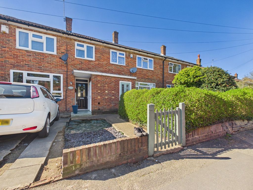 2 bed terraced house for saleWentworth Avenue, Slough, Berkshire SL2