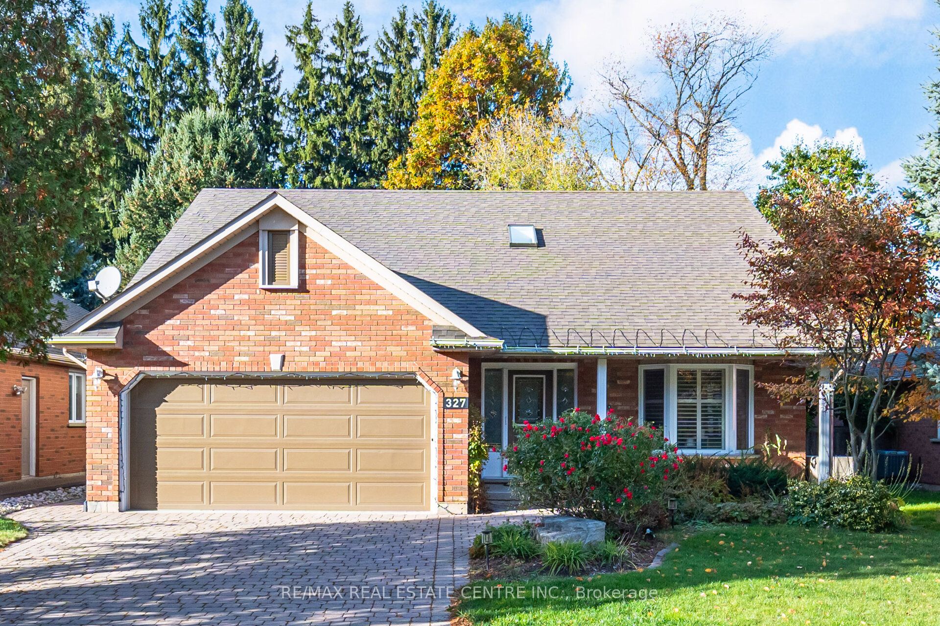 327 Cavendish Drive, Hamilton, ON, L9G 3Z1