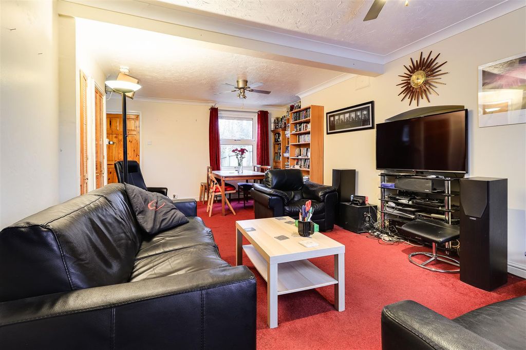Additional image 2 of 3 bed semi-detached house for saleKendal Way, Cambridge CB4