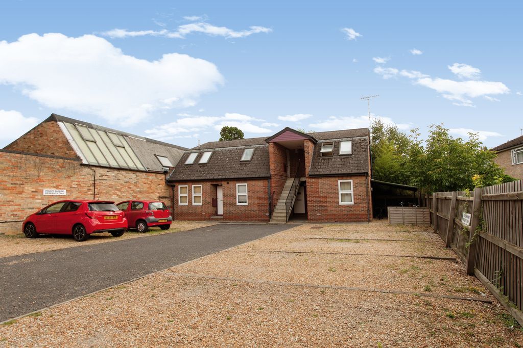 Additional image 9 of 2 bed flat for saleHigh Street, Chesterton, Cambridge, Cambridgeshire CB4