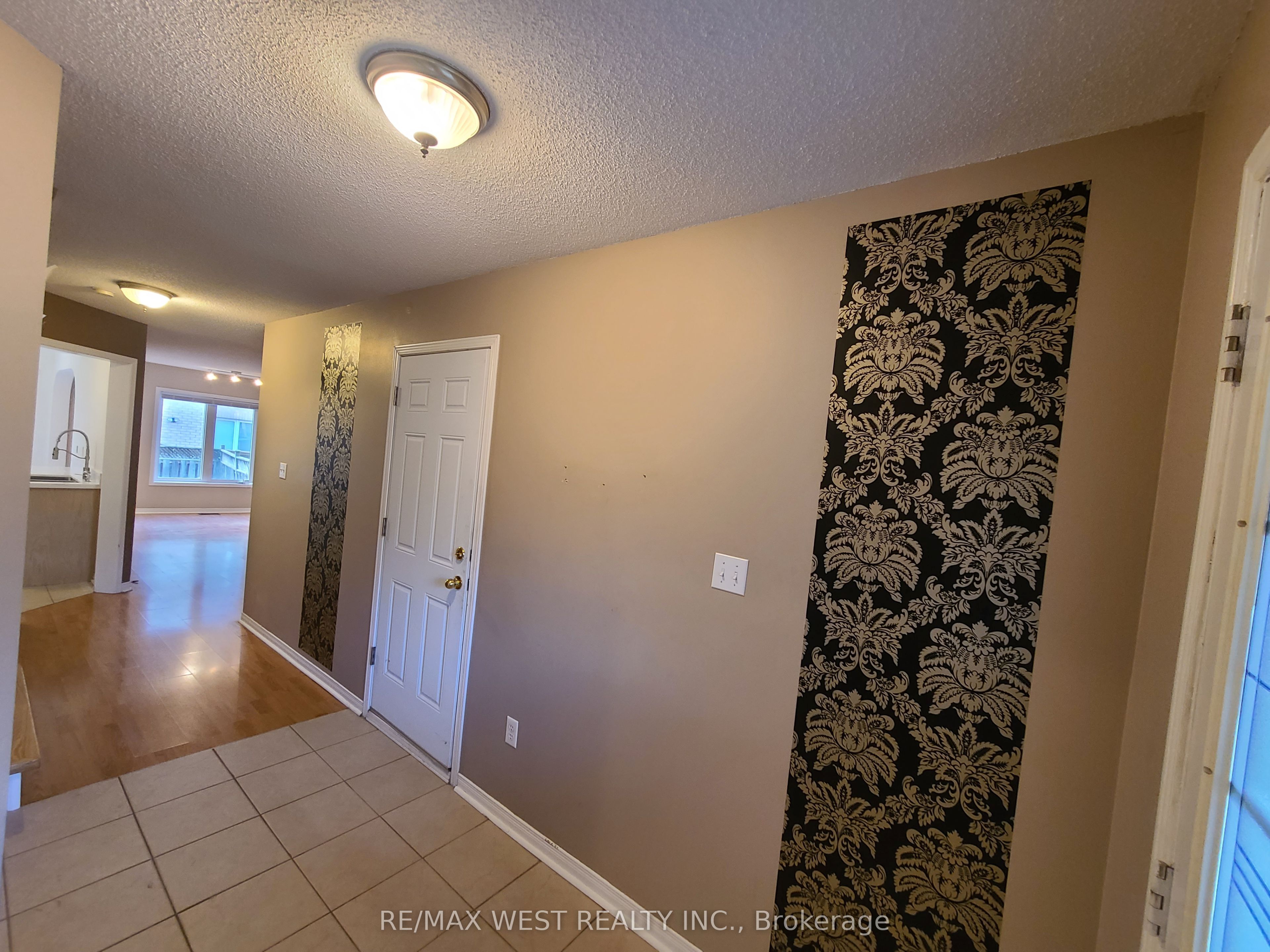 Additional image 3 of 228 Coleridge Drive, Newmarket, ON, L3X 2T6