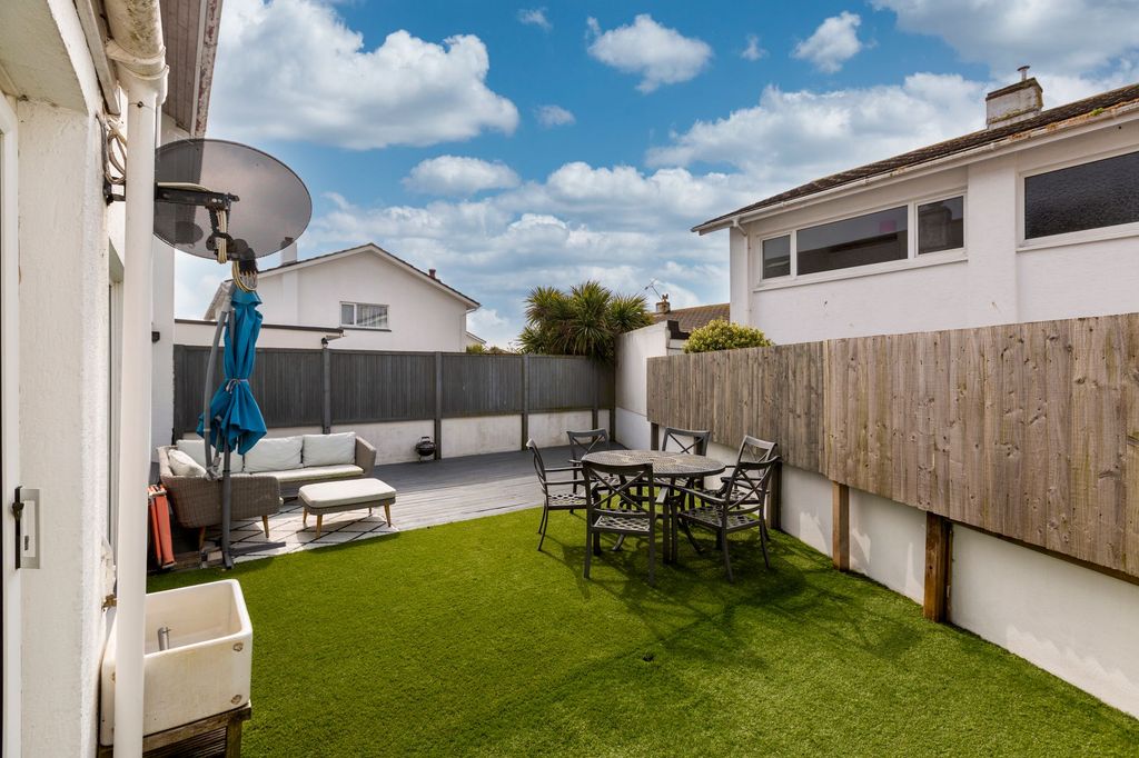Additional image 26 of 4 bed semi-detached house for sale13 Nomond Avenue, St Helier JE2