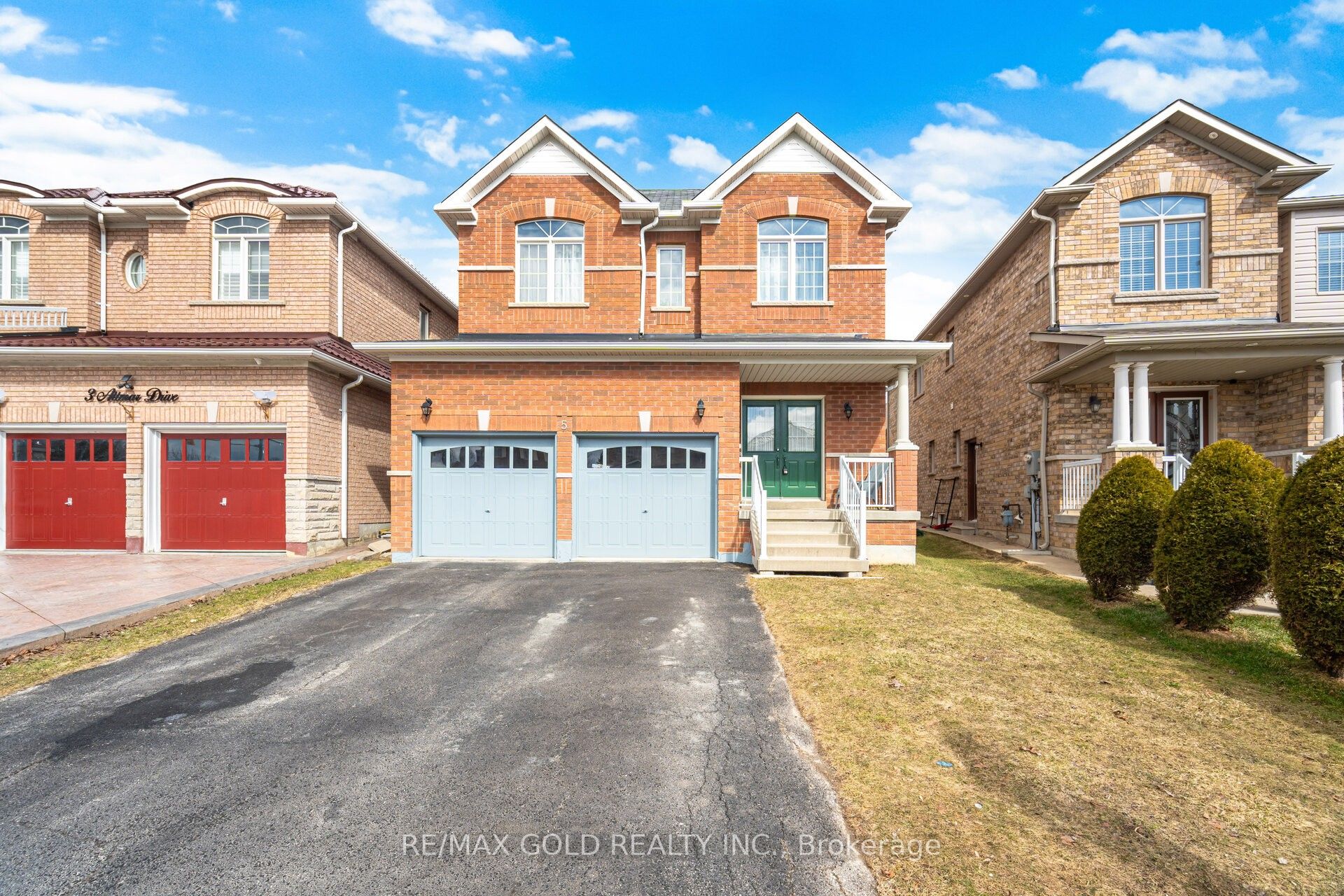 5 Attmar Drive, Brampton, ON, L6P 2R4