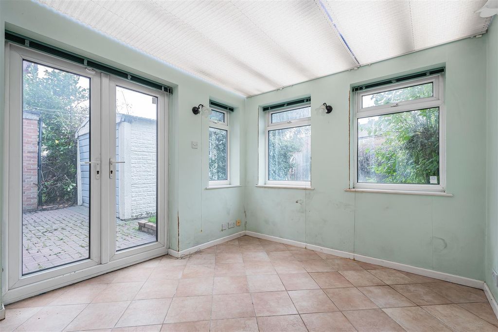Additional image 11 of 3 bed semi-detached house for saleFairbairn Road, Cambridge CB4