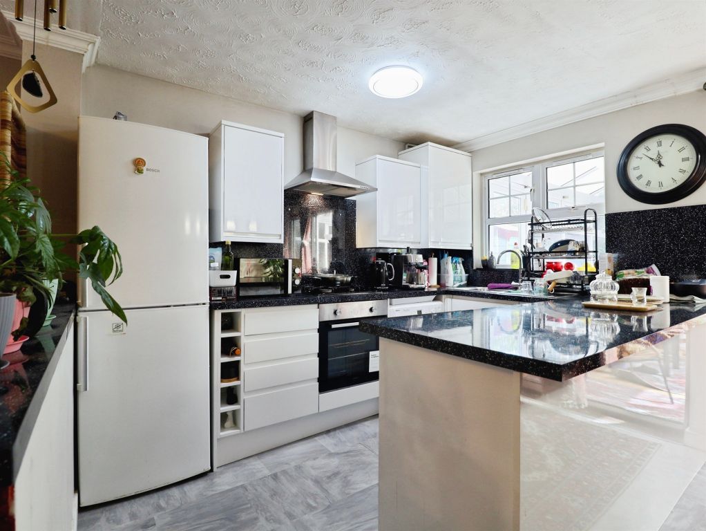 Additional image 4 of 3 bed semi-detached house for saleDe Havilland Road, Cardiff CF24