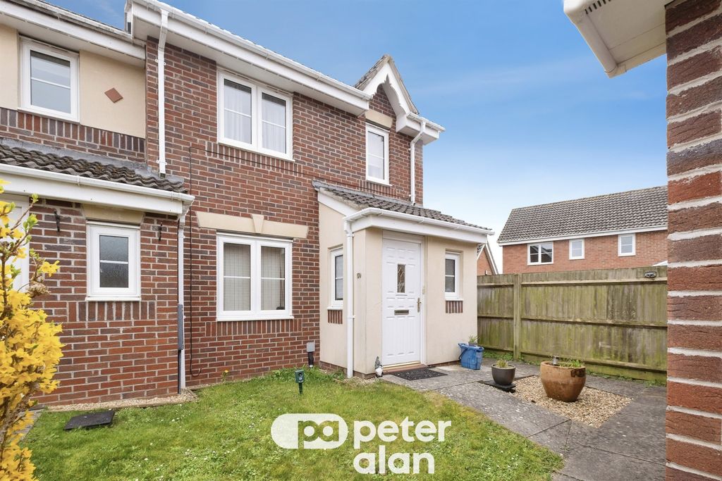 3 bed semi-detached house for saleCornpoppy Avenue, Monmouth NP25