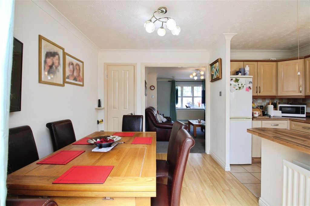 Additional image 2 of 3 bed semi-detached house for saleHandley Road, Cardiff CF24