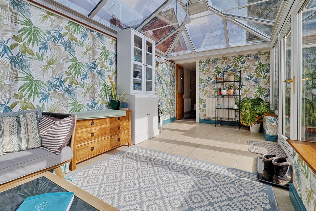 Additional image 10 of 4 bed semi-detached house for saleIzaak Walton Way, Cambridge CB4