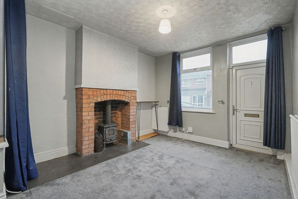 2 bed terraced house for saleCharnwood Road, Shepshed LE12