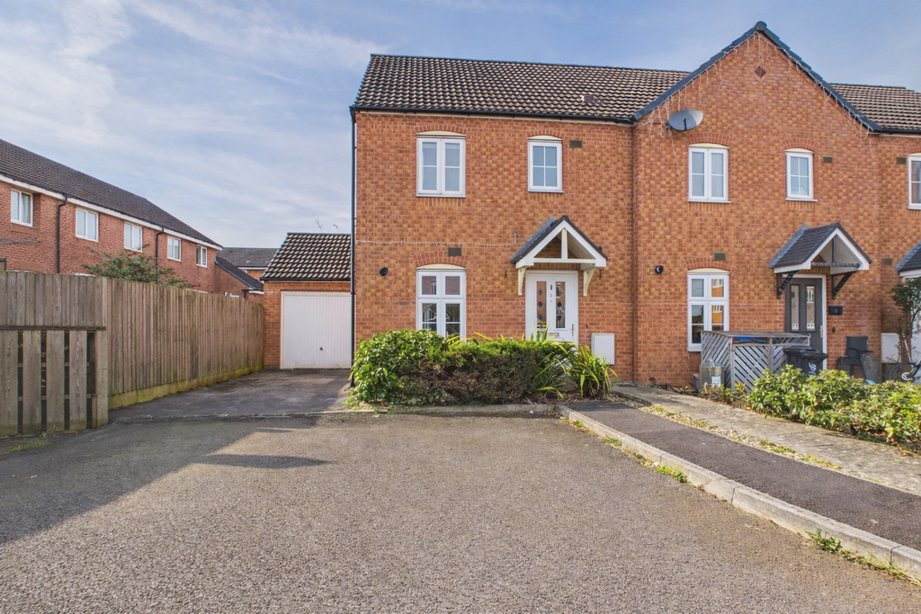 3 bed end terrace house for saleTantallus Close, Newport NP19