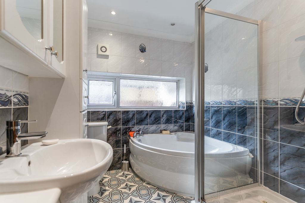 Additional image 9 of 3 bed detached house for saleEveswell Park Road, Newport NP19