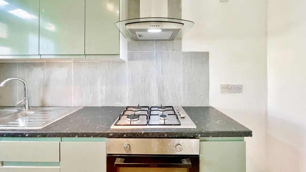Additional image 18 of 4 bed terraced house for saleSummit Close, London NW9