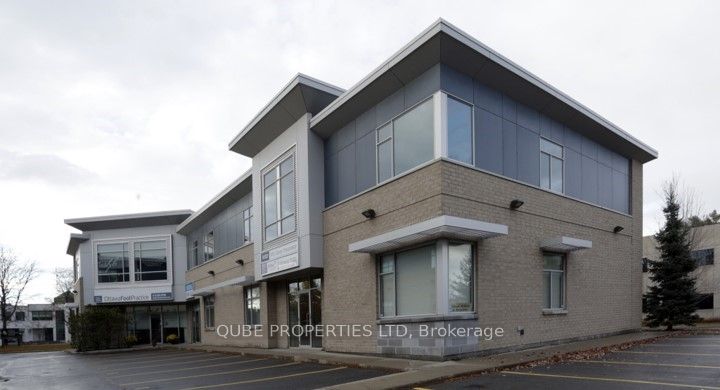 201-28 Deakin Street, Ottawa, ON, K2E 8B7