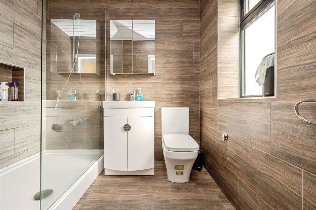 Additional image 36 of 8 bed detached house for saleGreen End Road, Bedford, Bedfordshire MK43